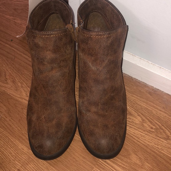 Ankle booties - Picture 1 of 4